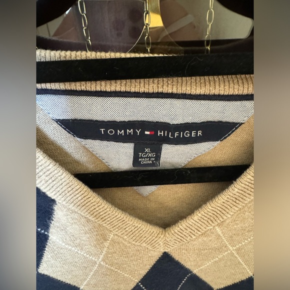 Tommy Hilfiger Sweatshirt - Picture 2 of 3